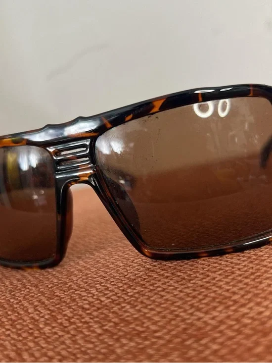 Men's Tortoiseshell Square Sunglasses - Brown Lenses - Picture 4 of 5